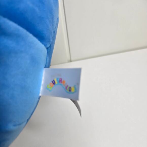 Squishmallows Holiday PUFF 12" Penguin with Christmas Wreath & Hat Plush 2023 - Picture 3 of 3